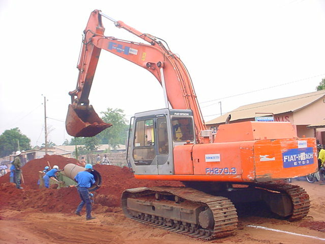 cropped-RENFORCEMENT-SYSTEME-AEP-DE-COTONOU-ET-SES-AGGLOMERATIONS-.-POSE-de-DF-DN-600-a-Godomey.jpg